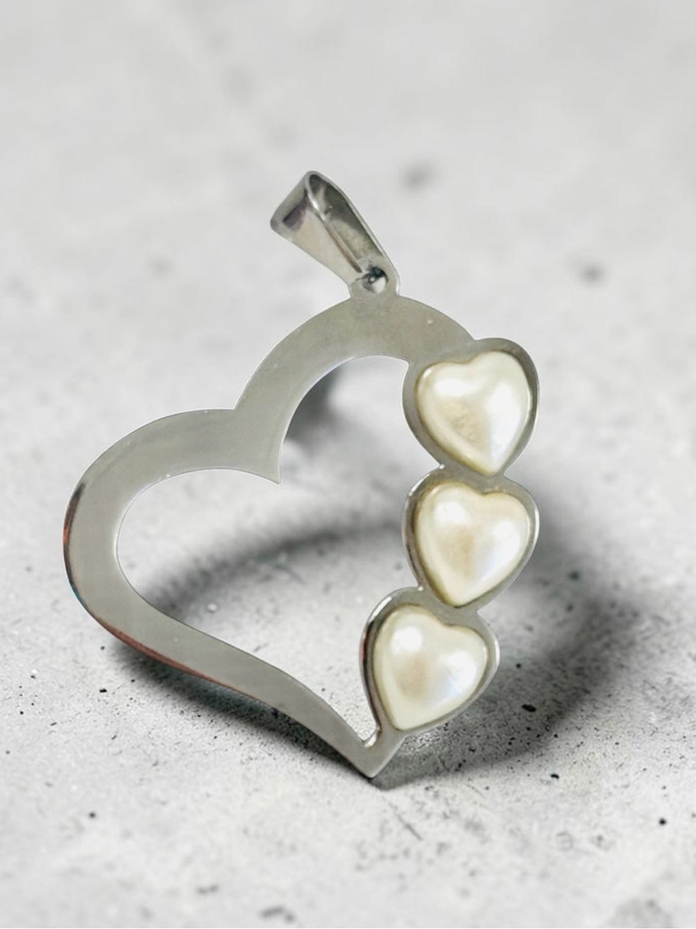 Stainless Steel Heart-shaped Pendant w/Faux Pearls Accent. Chain not included